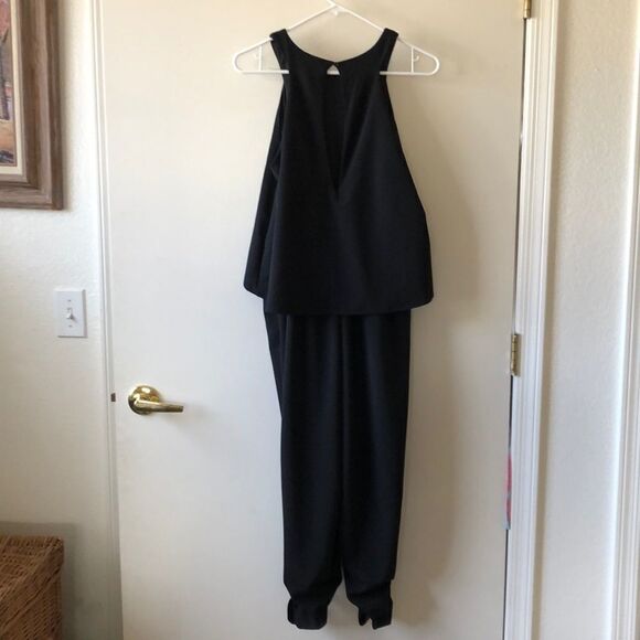 Love..Ady Popover Shirred Leg Jumpsuit Size M NWT - Picture 2 of 8